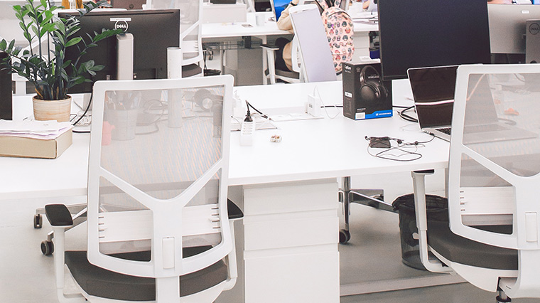 煙臺亮彩塑料科技有限公司|單色母粒|復色母粒|塑料色母粒|化纖色母粒|功能母粒|紡絲試驗機